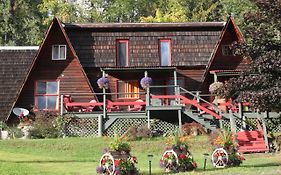 Sunny Bluffs Chalets