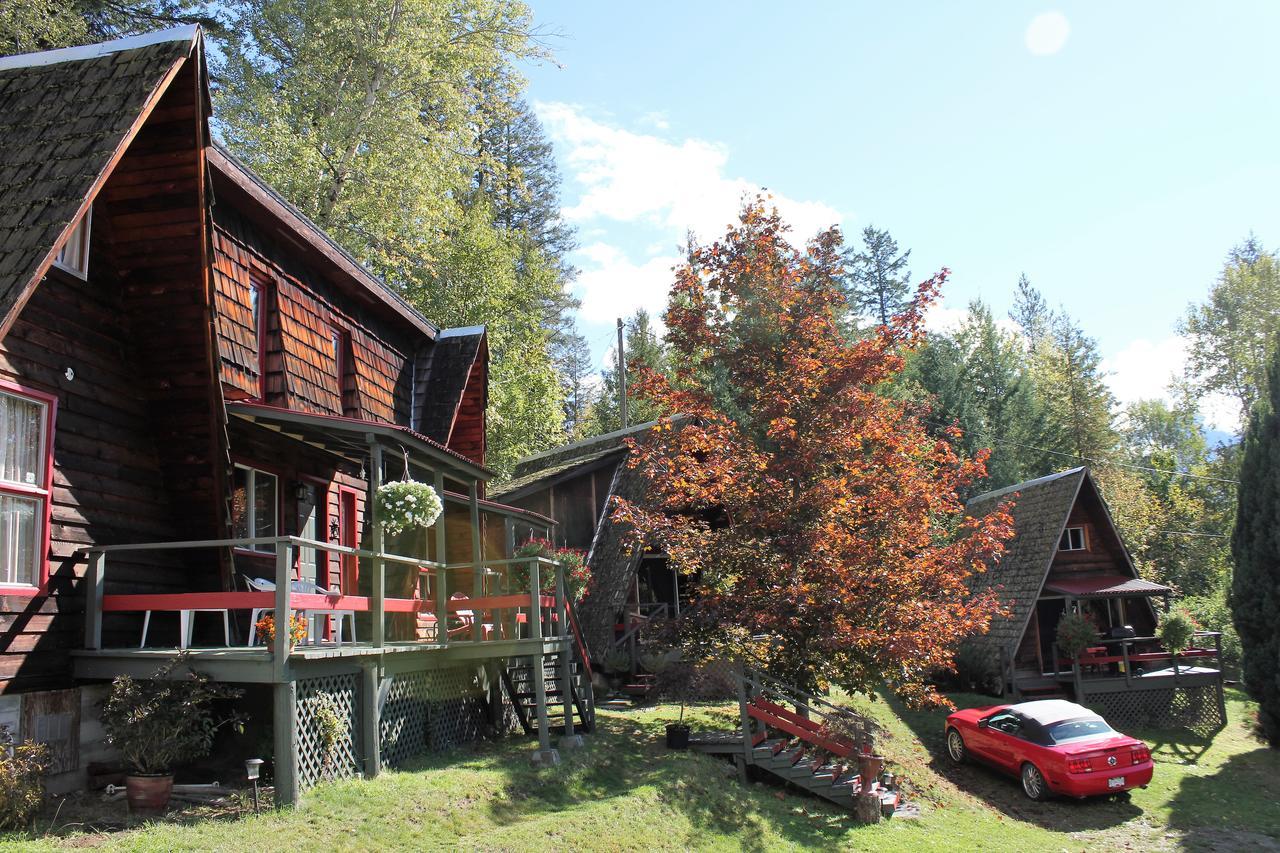 Sunny Bluffs Chalets Kaslo Exterior photo
